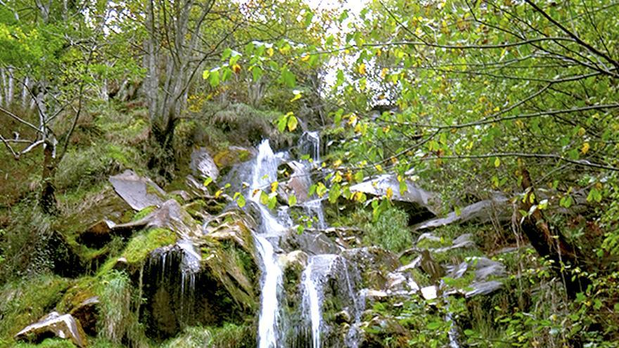 Ruta de las cascadas de Xurbeo, una de las más hermosas de Asturias