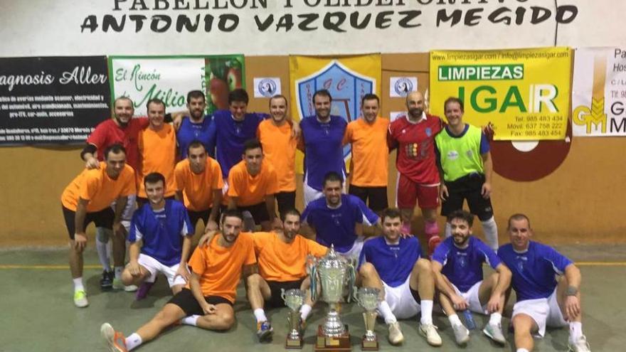 Los dos equipos finalistas del torneo.