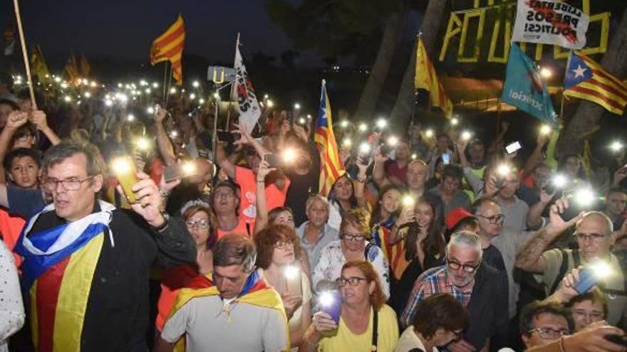 Concentració en suport dels presos independentistes a Lledoners