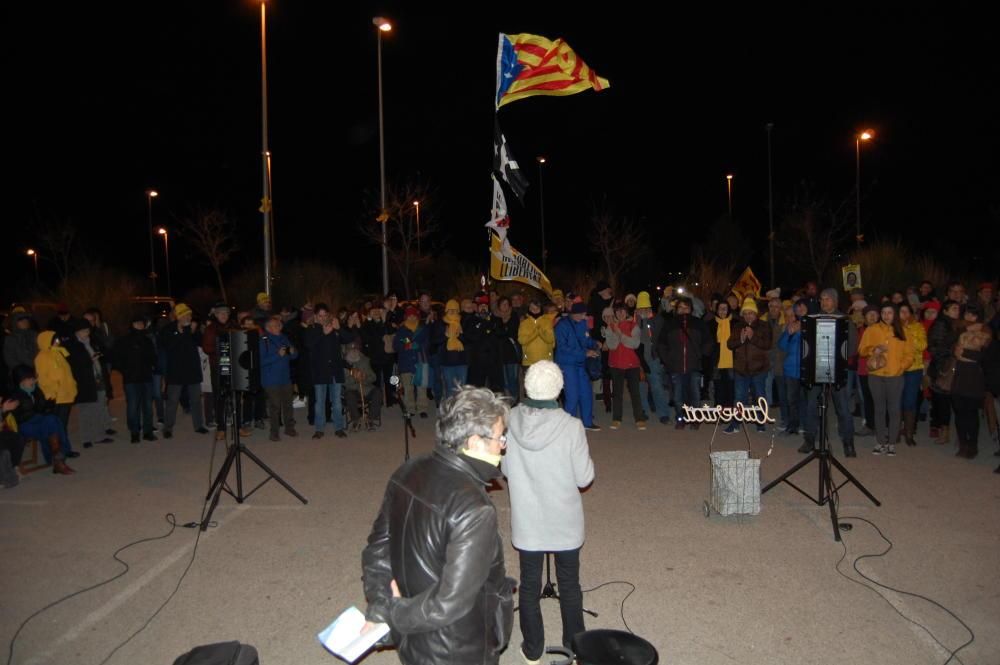 Divendres al Puig de les Basses de Figueres per desitjar «bona nit» a Dolors Bassa