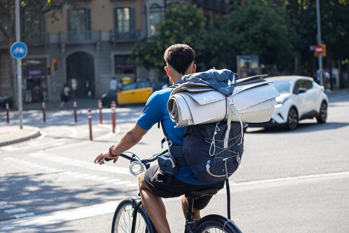 En bici urbana con calor extremo en Barcelona