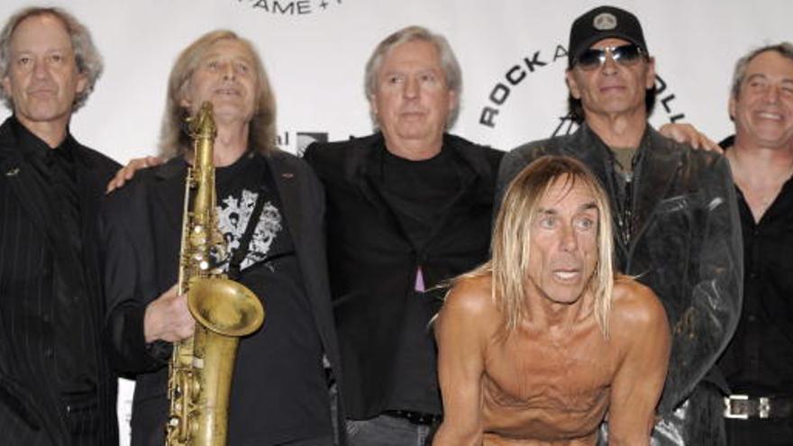 The Stooges con Scott Asheton, el segundo por la derecha.