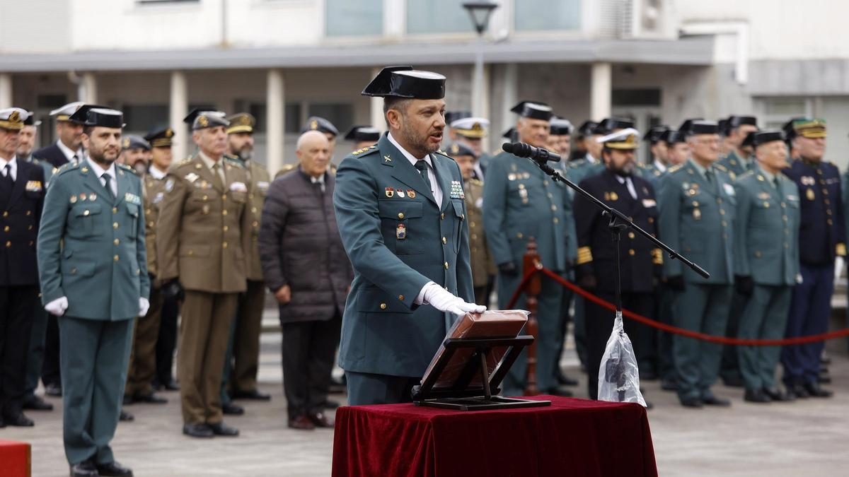 Manuel Touceda promete su cargo, esta mañana en la Comandancia de Pontevedra.