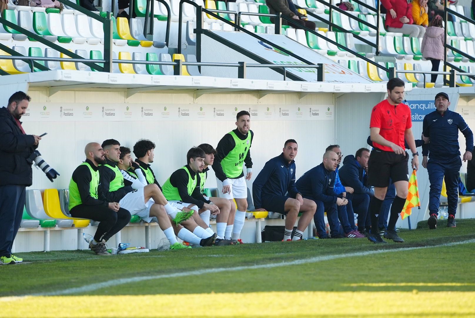 Las imágenes del derbi entre el Pozoblanco y el Ciudad de Lucena