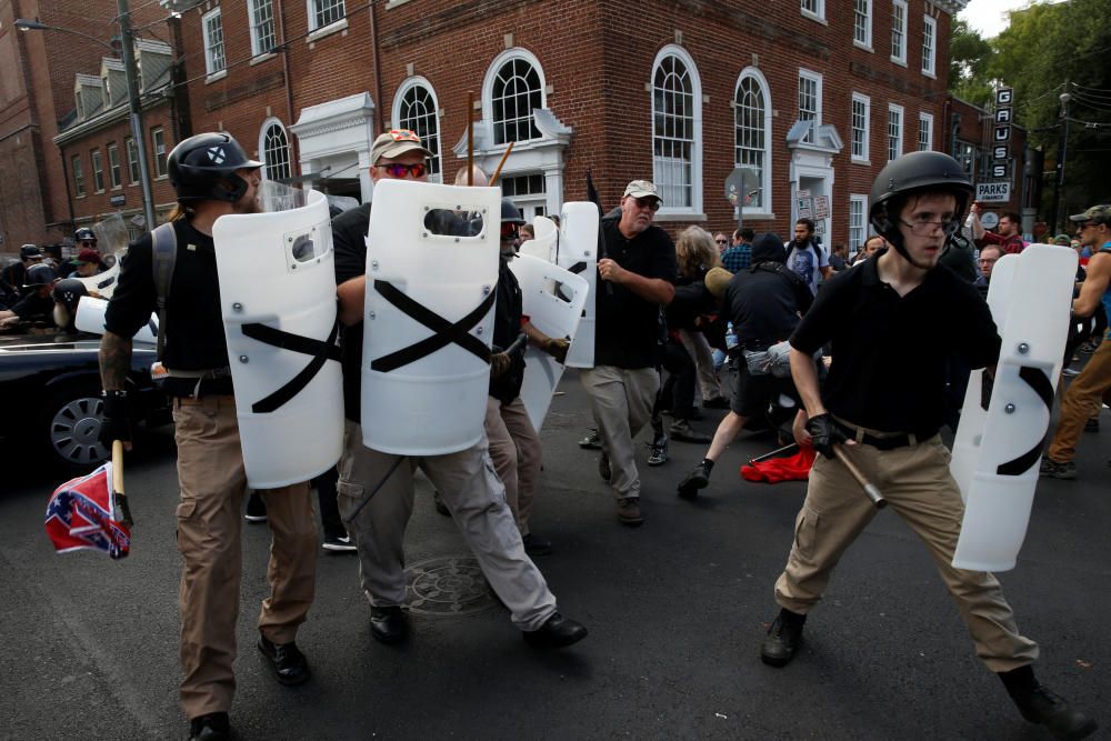 Disturbios en Virginia entre supremacistas y antifascistas