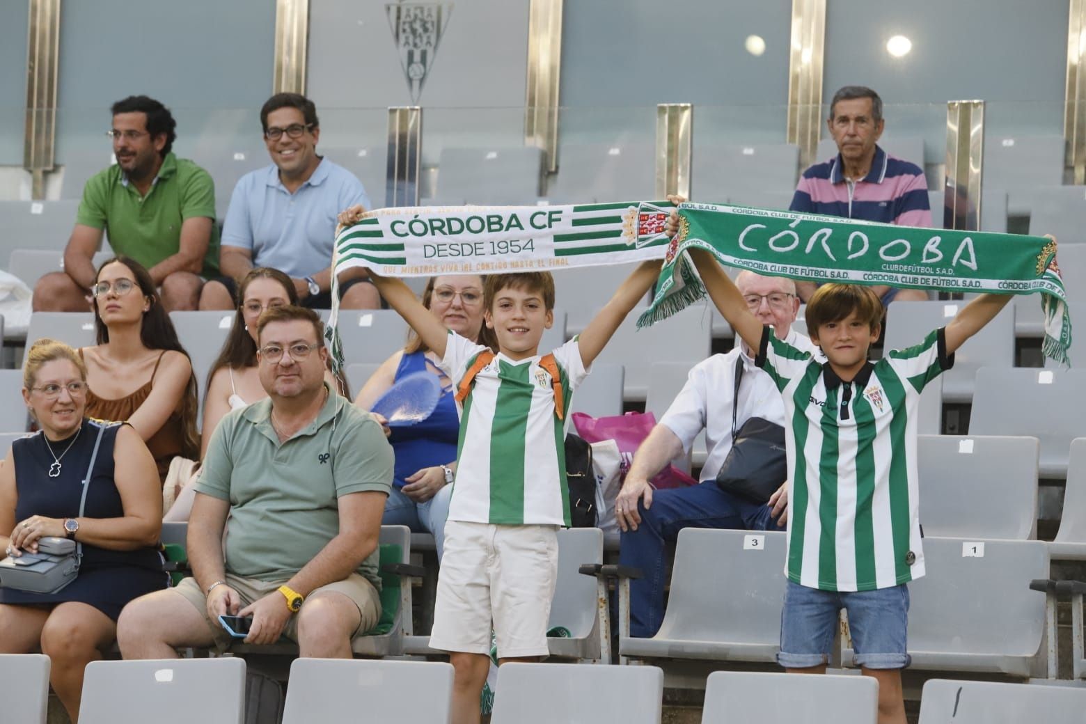 Las imágenes de la afición del Córdoba CF ante el Unionistas