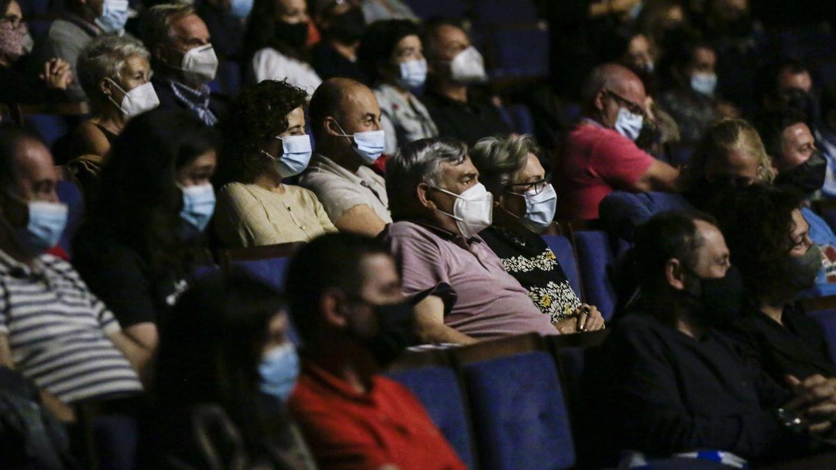 Público asistente a un concierto en el Auditorio durante las fiestas de San Mateo.