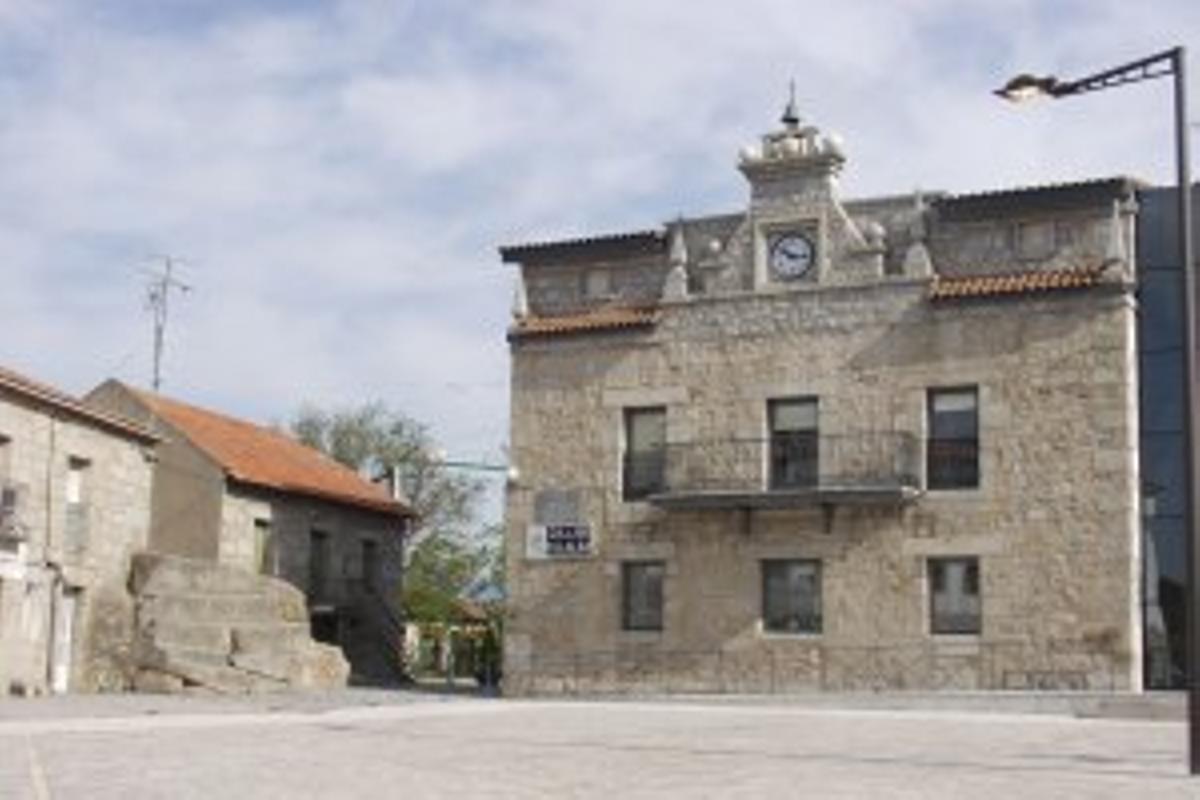 Fachada del Ayuntamiento de Collado Villalba.