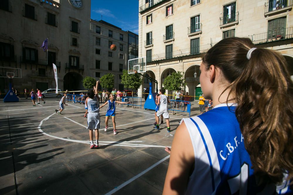 El baloncesto toma la calle en Alicante