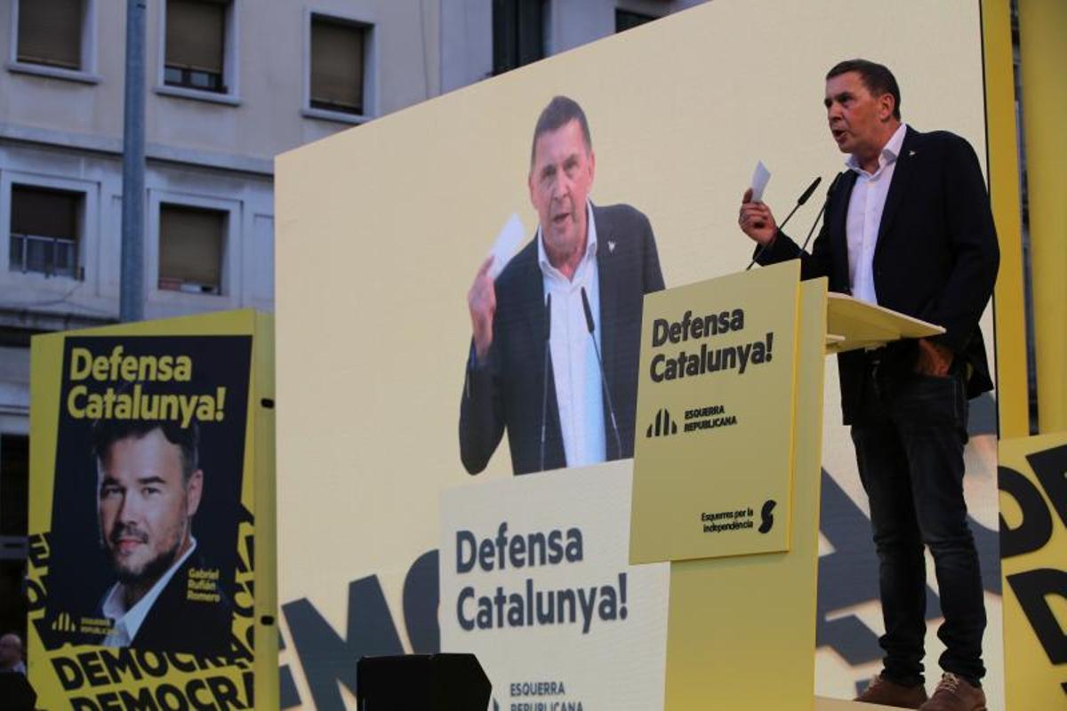 Arnaldo Otegi en el mitin central de campaña de ERC