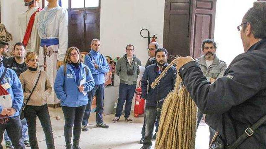 Visita guiada por las instalaciones que servían para transformar el cáñamo en un elemento textil