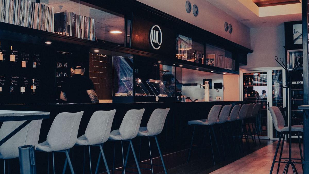 Interior del local gestionado por Roberto Poleo.