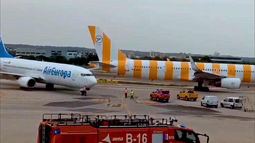 VÍDEO | Dos aviones chocan en la pista del aeropuerto de Palma