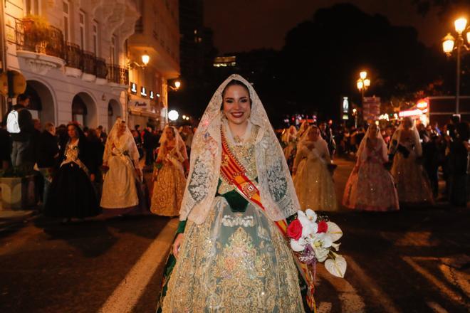Ofrenda Fallera Mayor València 2022: Carmen Martín luce pletórica con su Corte ante la Mare de Déu
