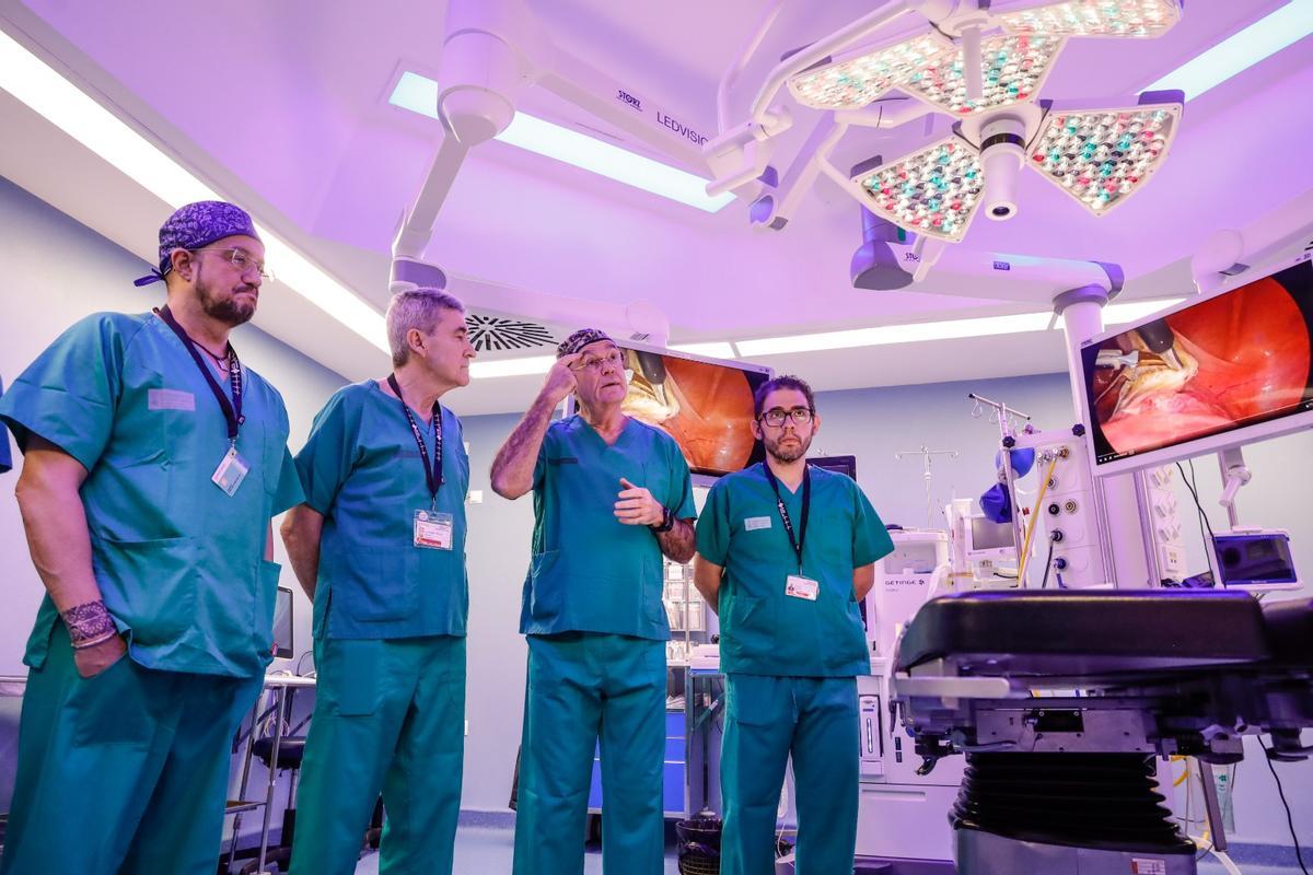 El conseller de Sanidad presenta en Alcoy el quirófano más avanzado