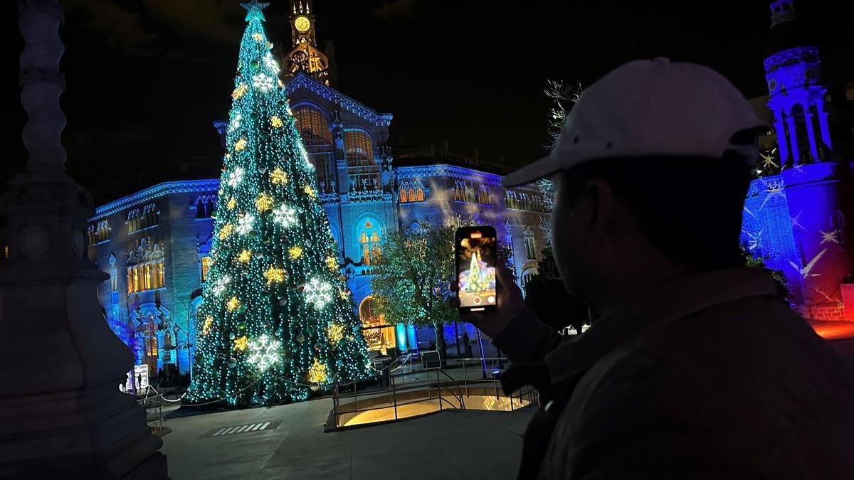 Una imatge de la tercera edició de ‘Els Llums de Sant Pau’ al Recinte Modernista de Sant Pau de Barcelona