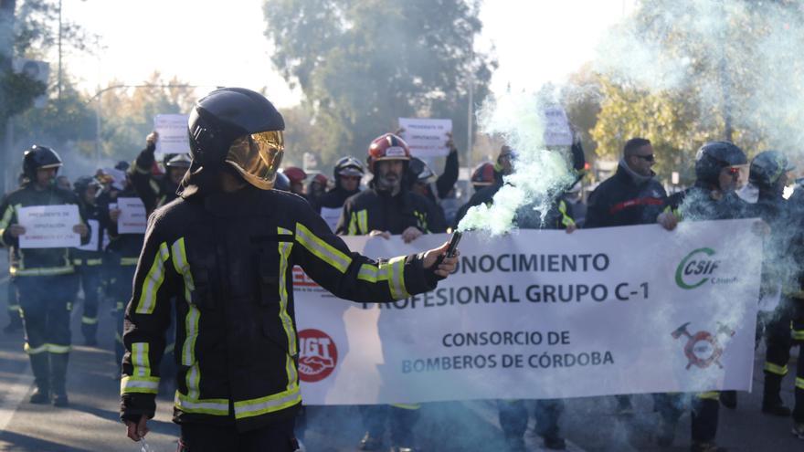 Los bomberos de Diputación se niegan a hacer horas extra y el presidente dice que el servicio está garantizado