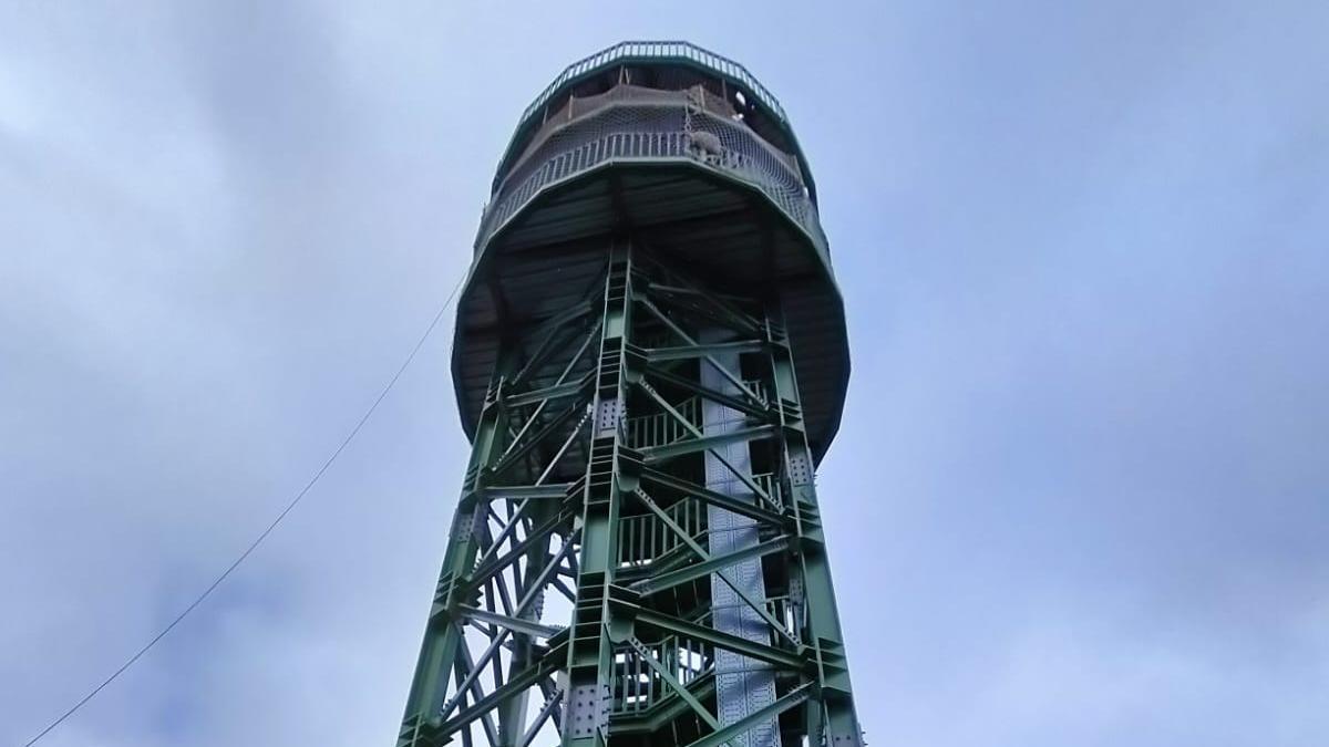 La torre recién acabada que sustentará el primer radar meteorológico de Tenerife.