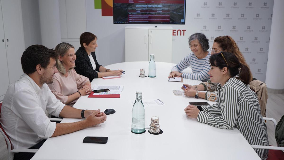 Técnicas del Ayuntamiento de Alcoi en la visita a Ontinyent por el proceso participativo.