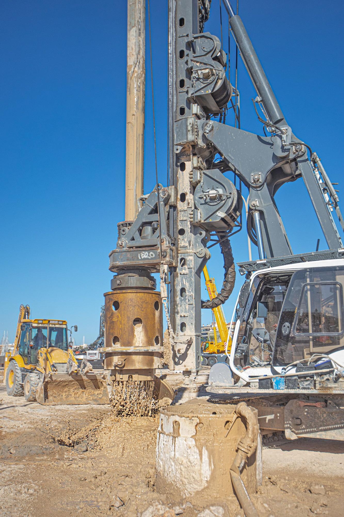 Obras de bombeo del nuevo puerto de Torrevieja