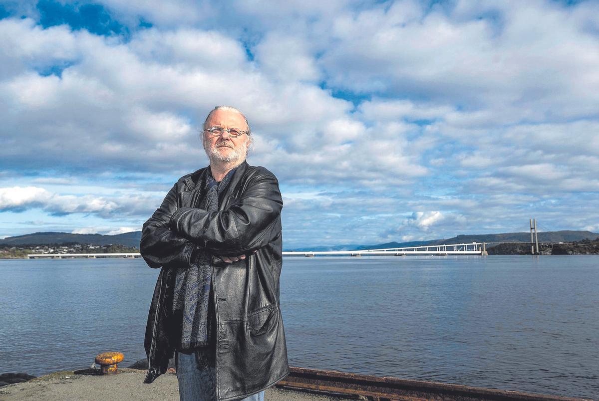El noruego Jon Fosse es el nuevo Nobel de Literatura tras la decisión de la Academia Sueca. Norwegian playwright Jon Fosse poses for a photo near Frekhaug, north of Bergen in Norway on October 5, 2023, after the Swedish Academy awarded him the 2023 Nobel literature prize. The Swedish Academy on October 5, 2023 awarded the Nobel literature prize to Norwegian playwright Jon Fosse, whose plays are among the most widely staged of any contemporary playwright in Europe (Photo by EIRIK HAGESAETER / Bergensavisen / AFP) / Norway OUT. Norway OUT
