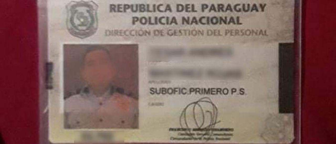 Imagen que le enviaron a la víctima para que creyera que hablaba con un policía de Paraguay.