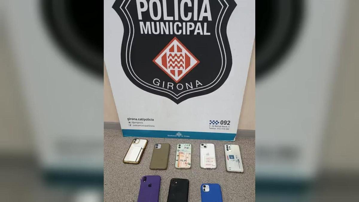Cuatro detenidos a Girona para robar once móviles de alta gama a la zona de conciertos de las ferias