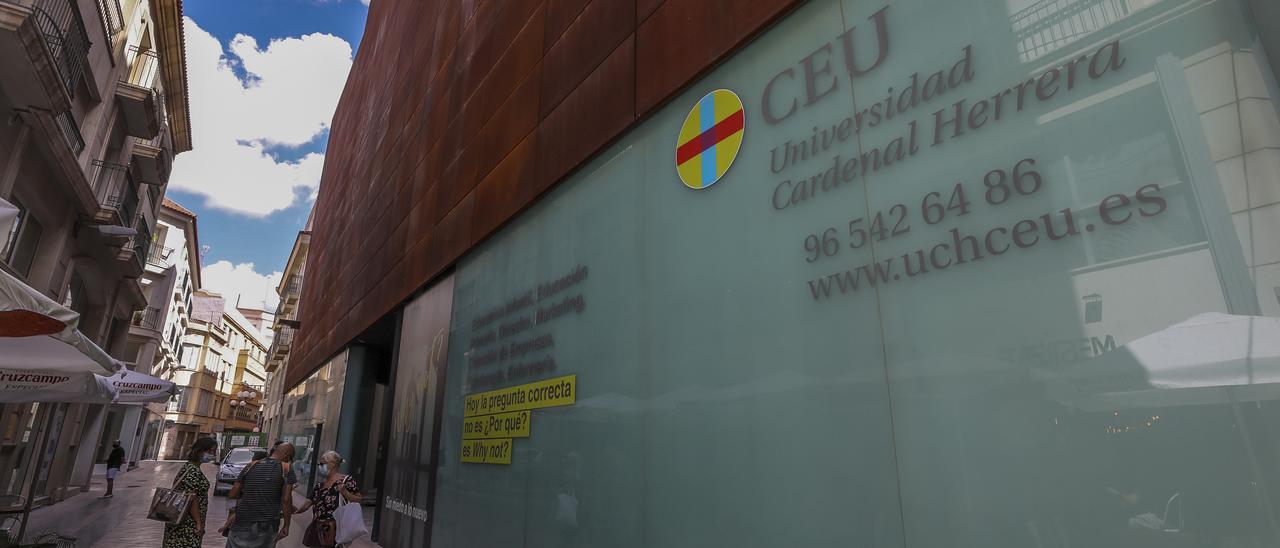 Instalaciones del CEU en el centro de Elche