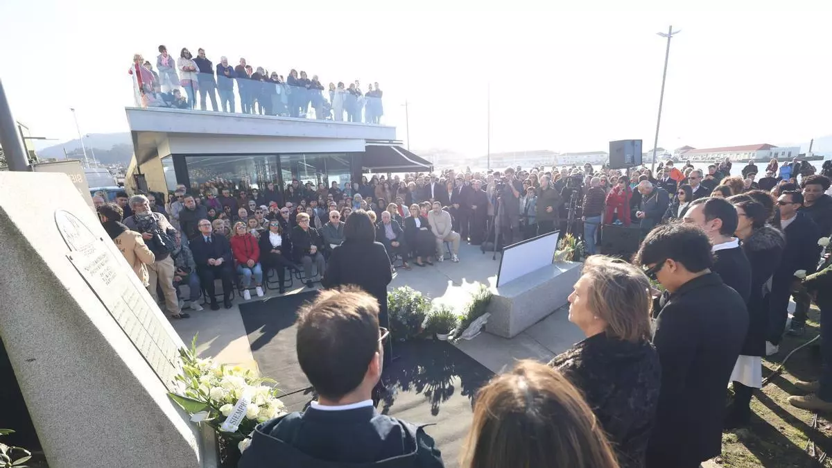 Un acto recuerda en Marín a las 21 personas fallecidas en el Pitanxo por el cuarto aniversario del naufragio