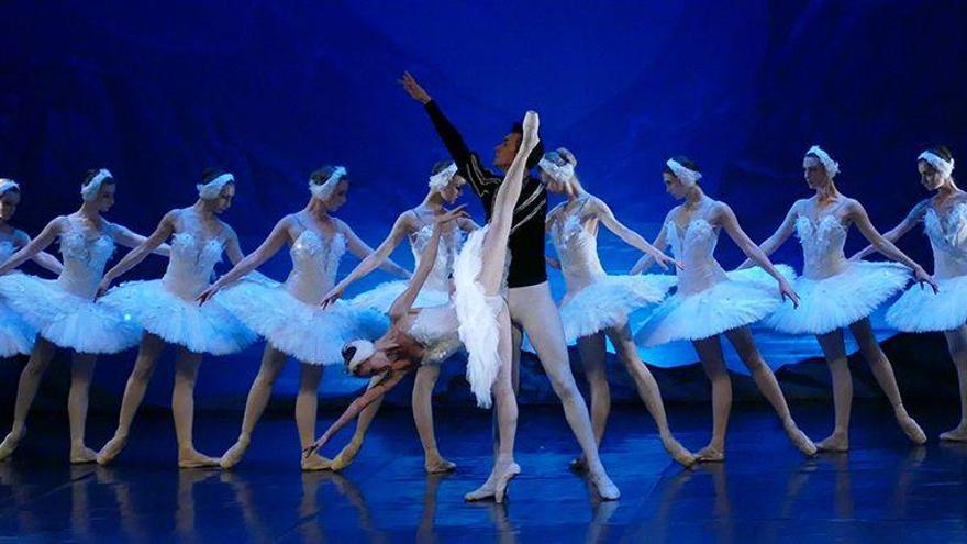 El Russian Classical Ballet presenta El lago de los cisnes