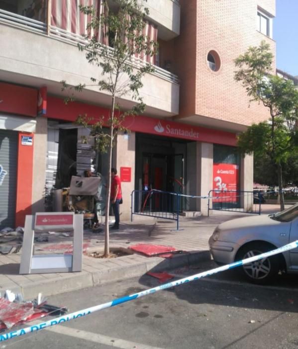 Revientan con explosivos un cajero en Alicante