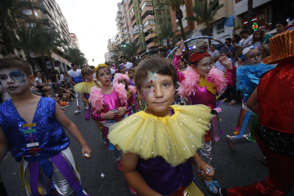 El colorido y la originalidad inundan Alicante