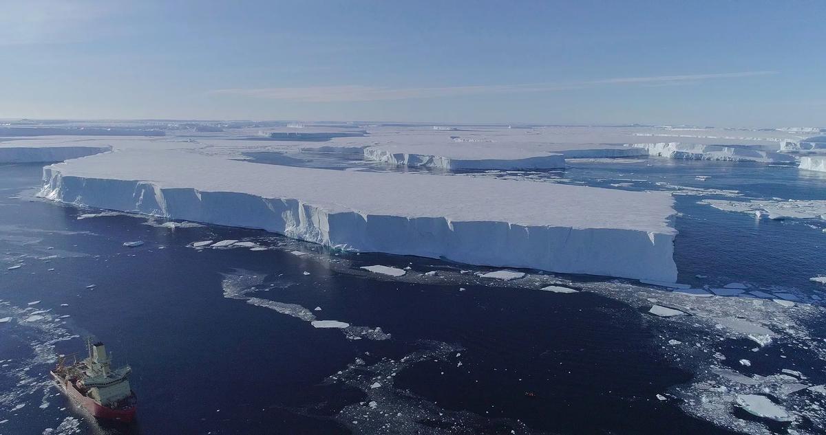 Parte de la masa helada desprendida del glaciar del 'Juicio Final'