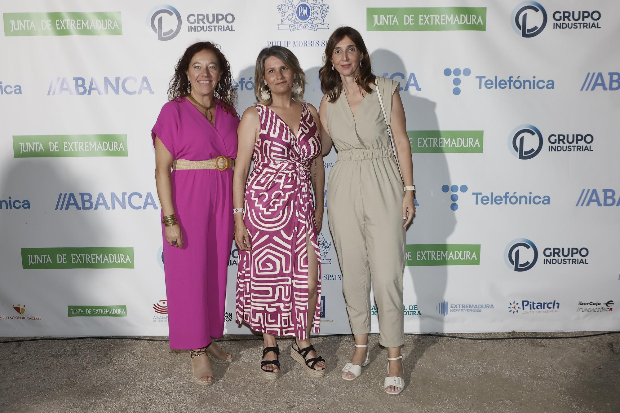 FOTOGALERÍA | Los invitados de los Premios Empresario del Año posan para El Periódico Extremadura