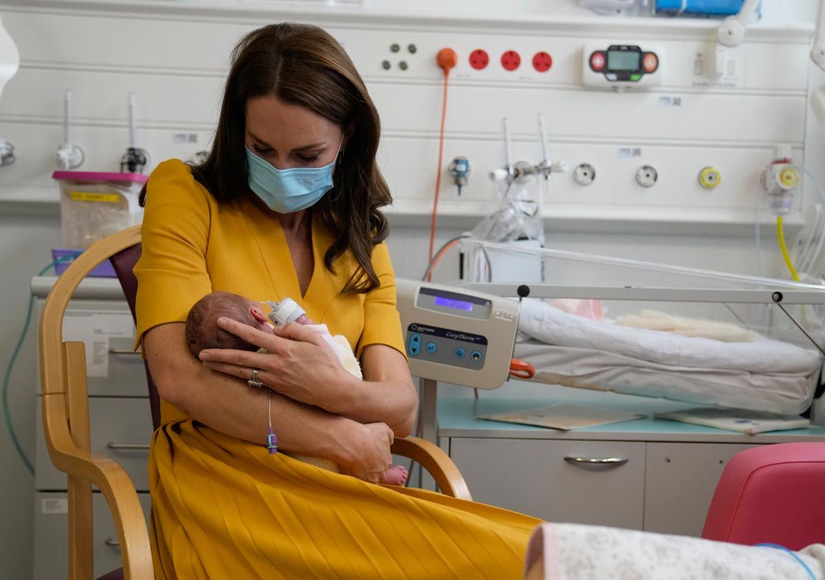 La visita de Kate Middleton al Royal Surrey County Hospital