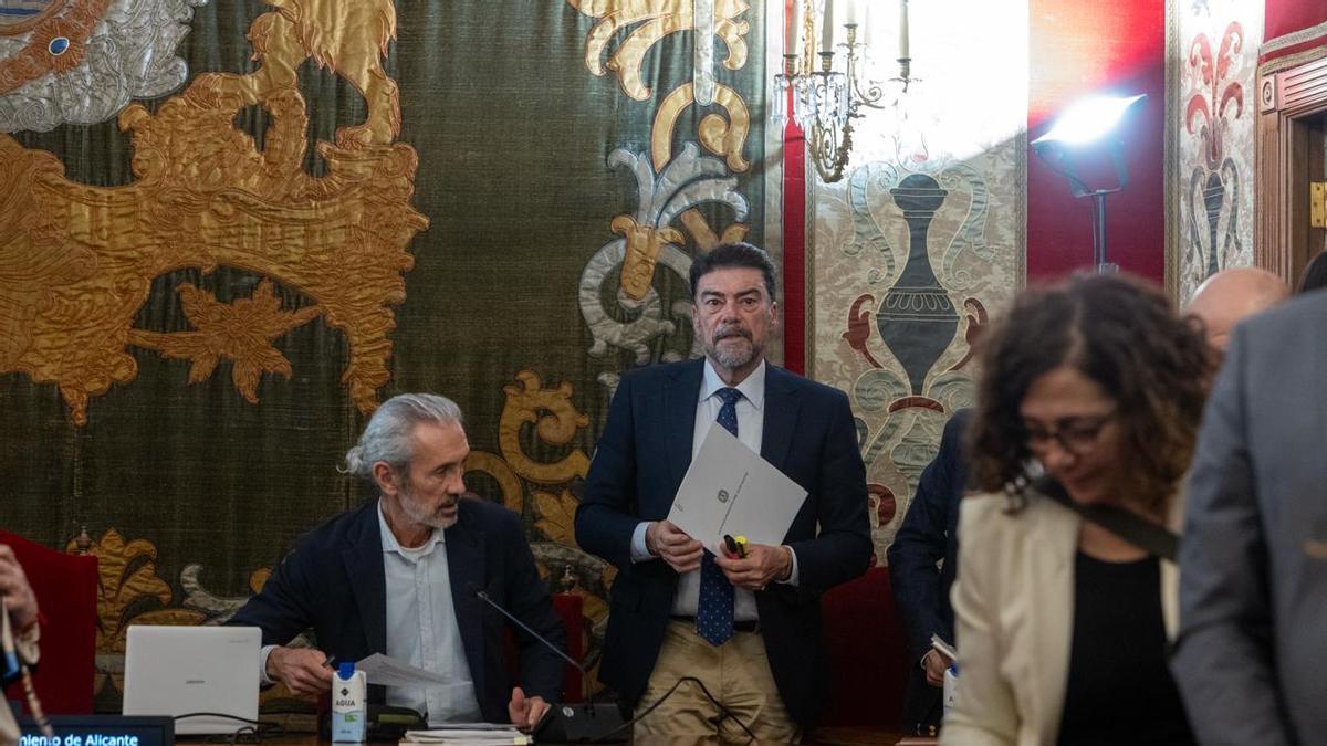 El Ayuntamiento de Alicante crea una comisión para investigar el escándalo de las viviendas protegidas