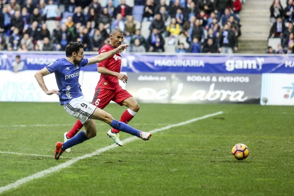 El partido entre el Langreo y el Oviedo B, en imágenes