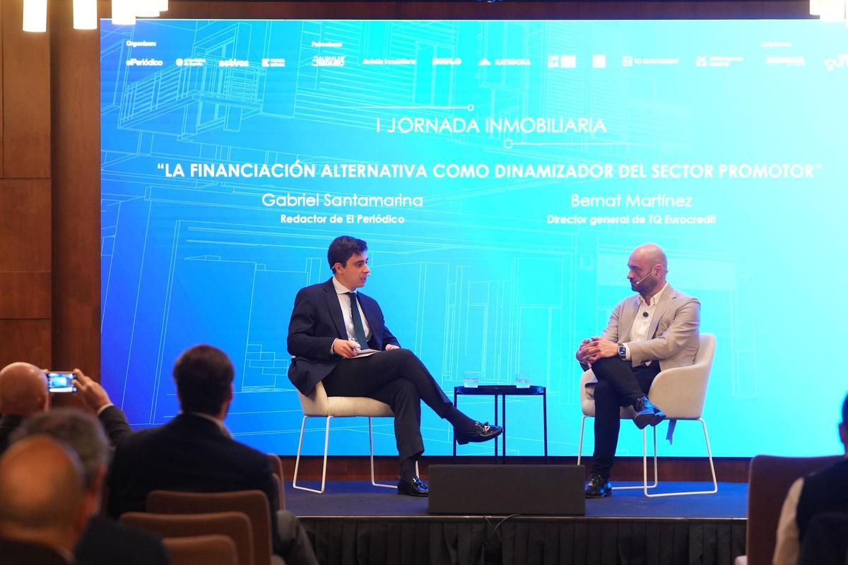 De izquierda a derecha: Gabriel Santamarina, periodista de Prensa Ibérica, y Bernat Martínez, director general de TQ Eurocredit