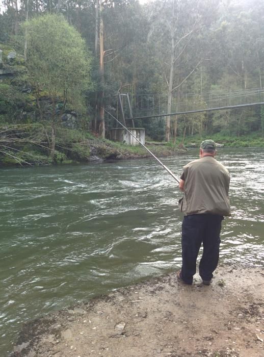 Primer día de la temporada de pesca del salmón. Campanu 2016