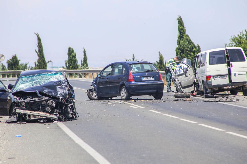 Ocho heridos en un accidente de tráfico en Callosa