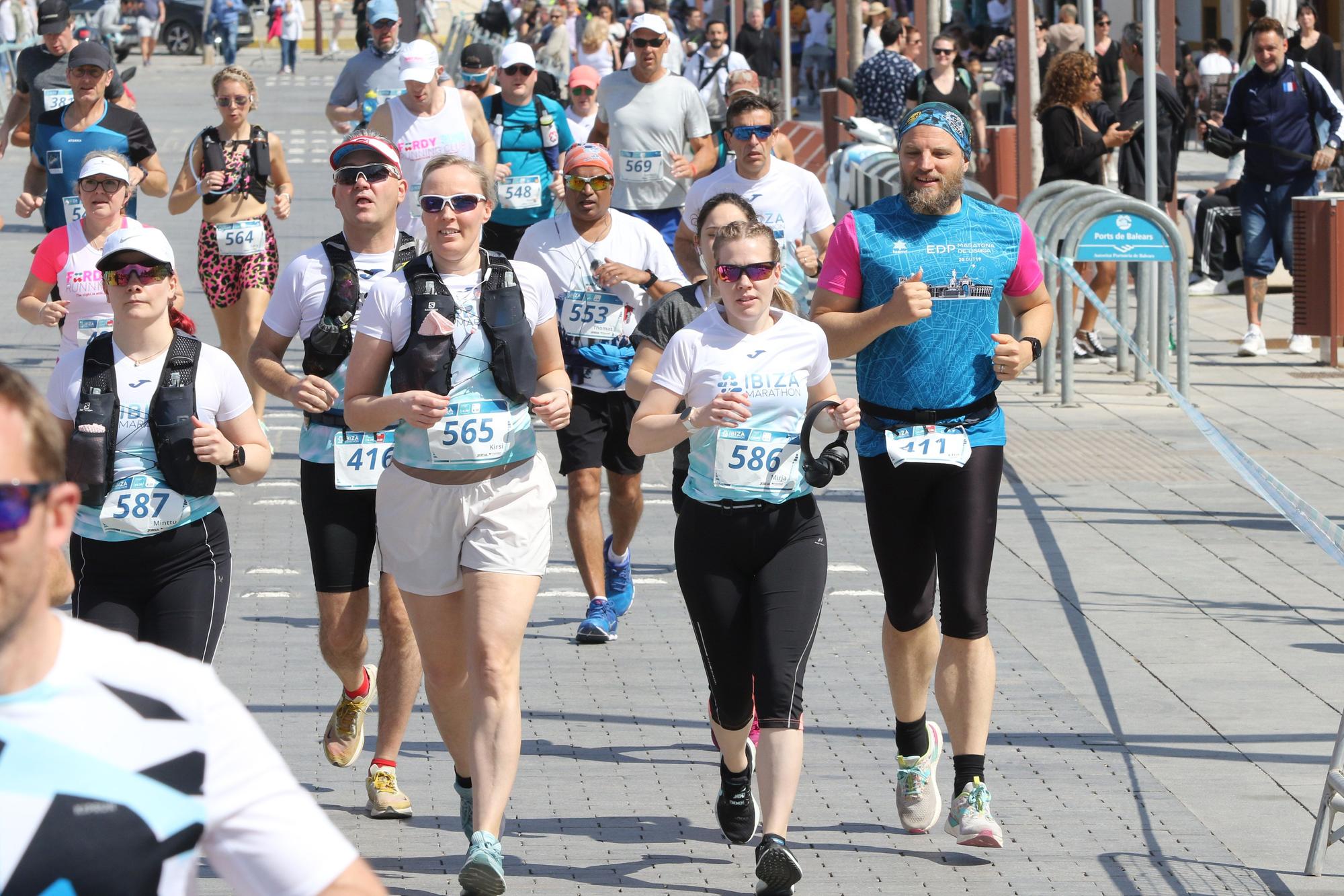 Búscate en nuestra galería de fotos del Santa Eulària Ibiza Marathon