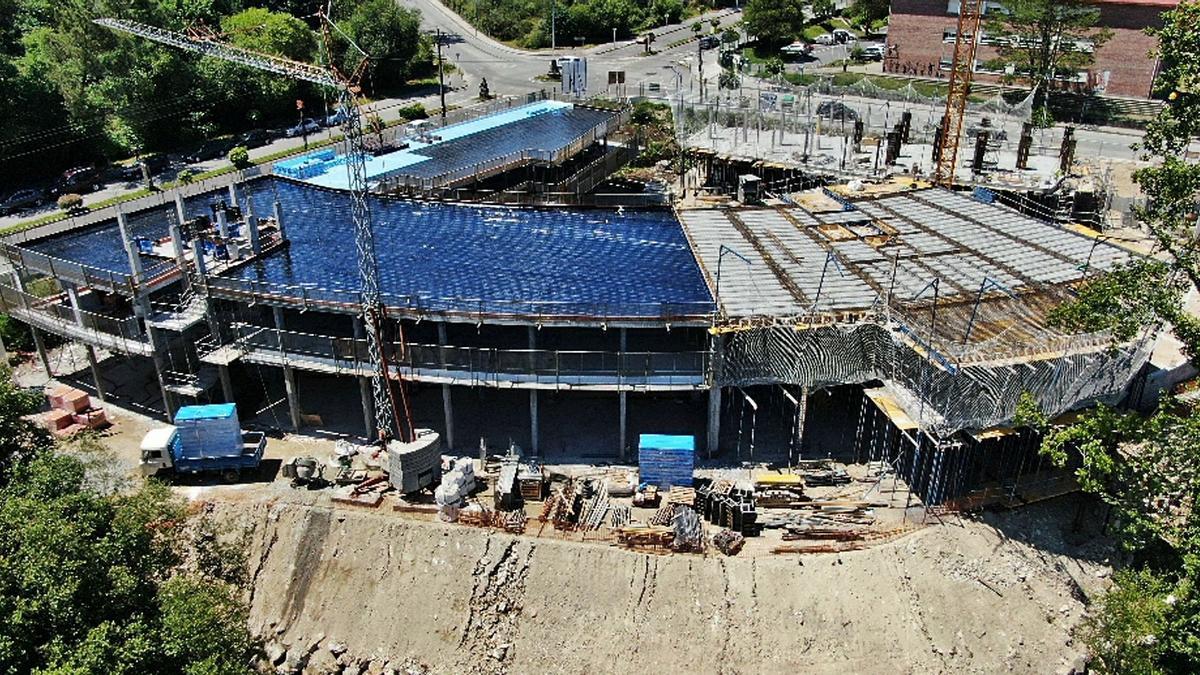 Visita del alcalde, José López, a las obras para comprobar el avance de los trabajos.