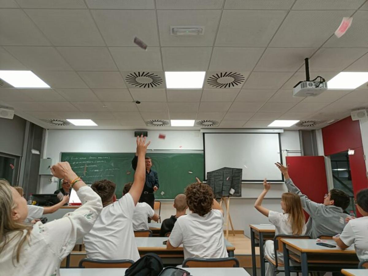 NT24, futuros talentos de la ESO y Bachiller, todo un día y una noche, buscando soluciones de la mano de profesionales, preparación