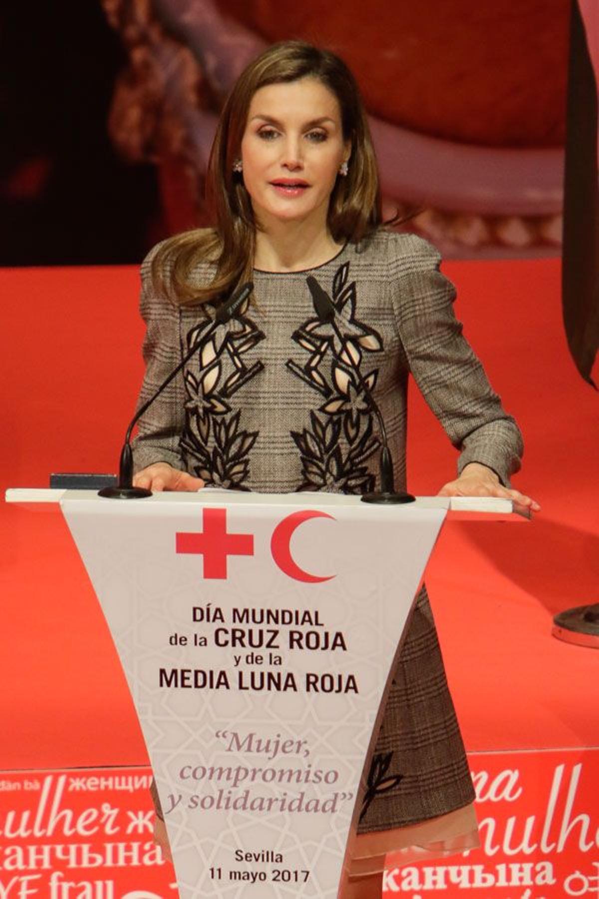 Letizia Ortiz, vestido de Carolina Herrera en Sevilla