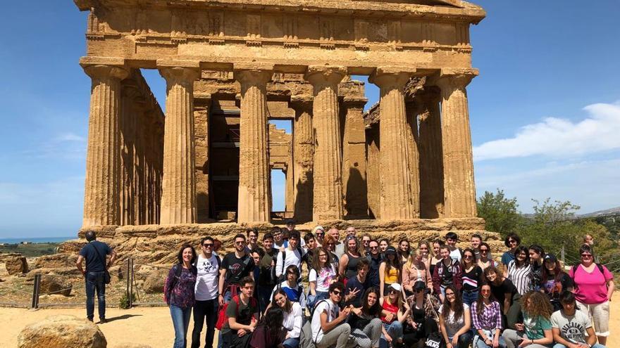 Alumnos y profesores, en una de las visitas en Palermo