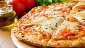 Apunta aquestes receptes per preparar les millors pizzes a casa