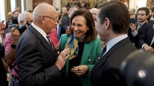 Els grans bancs guanyen amb les fusions més que els mitjans