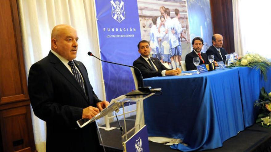 El presidente, Miguel Concepción, en la presentación de la Fundación.