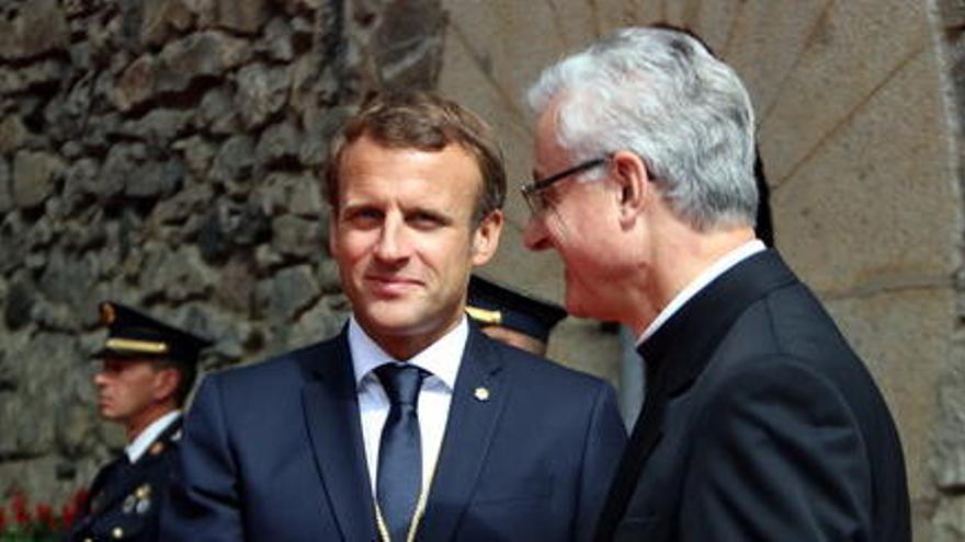 Macron anuncia un nou confinament de França però manté obertes les fronteres europees