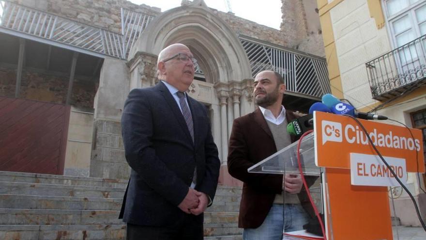 El edil Padín (i) junto al diputado Martínez de C´S.